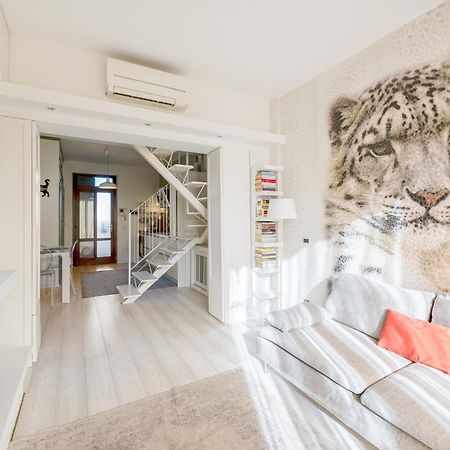 Bright Loft - Free Private Parking Appartement Milaan Buitenkant foto