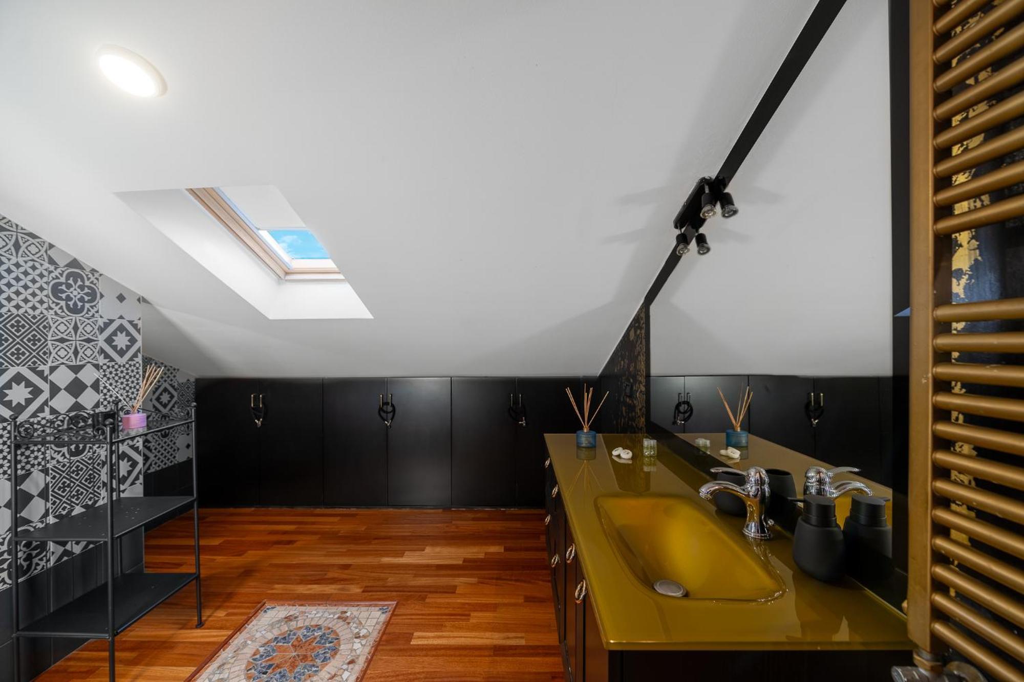 Bright Loft - Free Private Parking Appartement Milaan Buitenkant foto