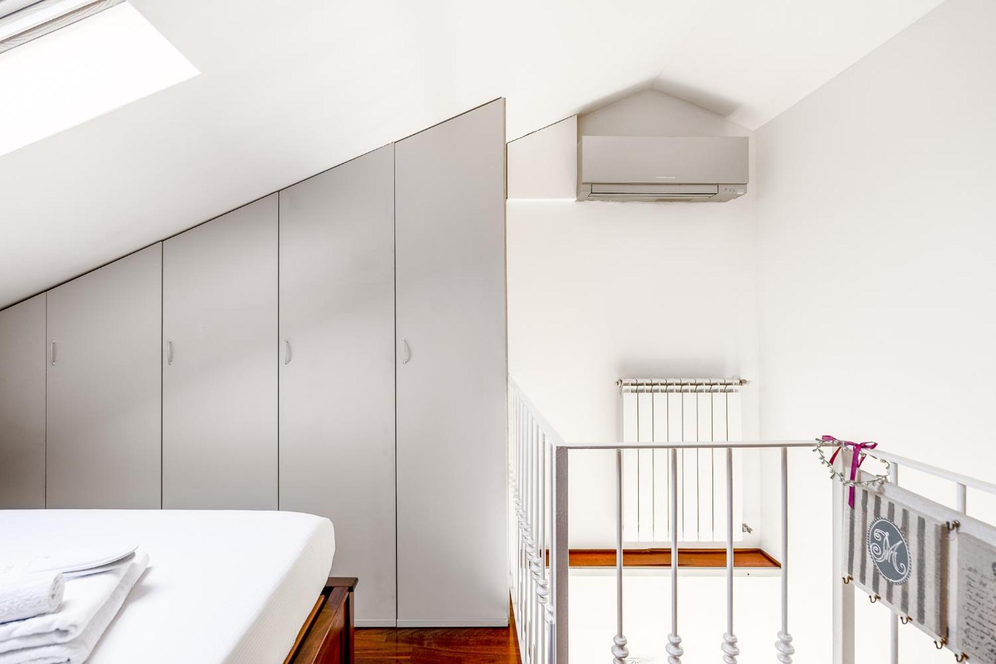 Bright Loft - Free Private Parking Appartement Milaan Buitenkant foto