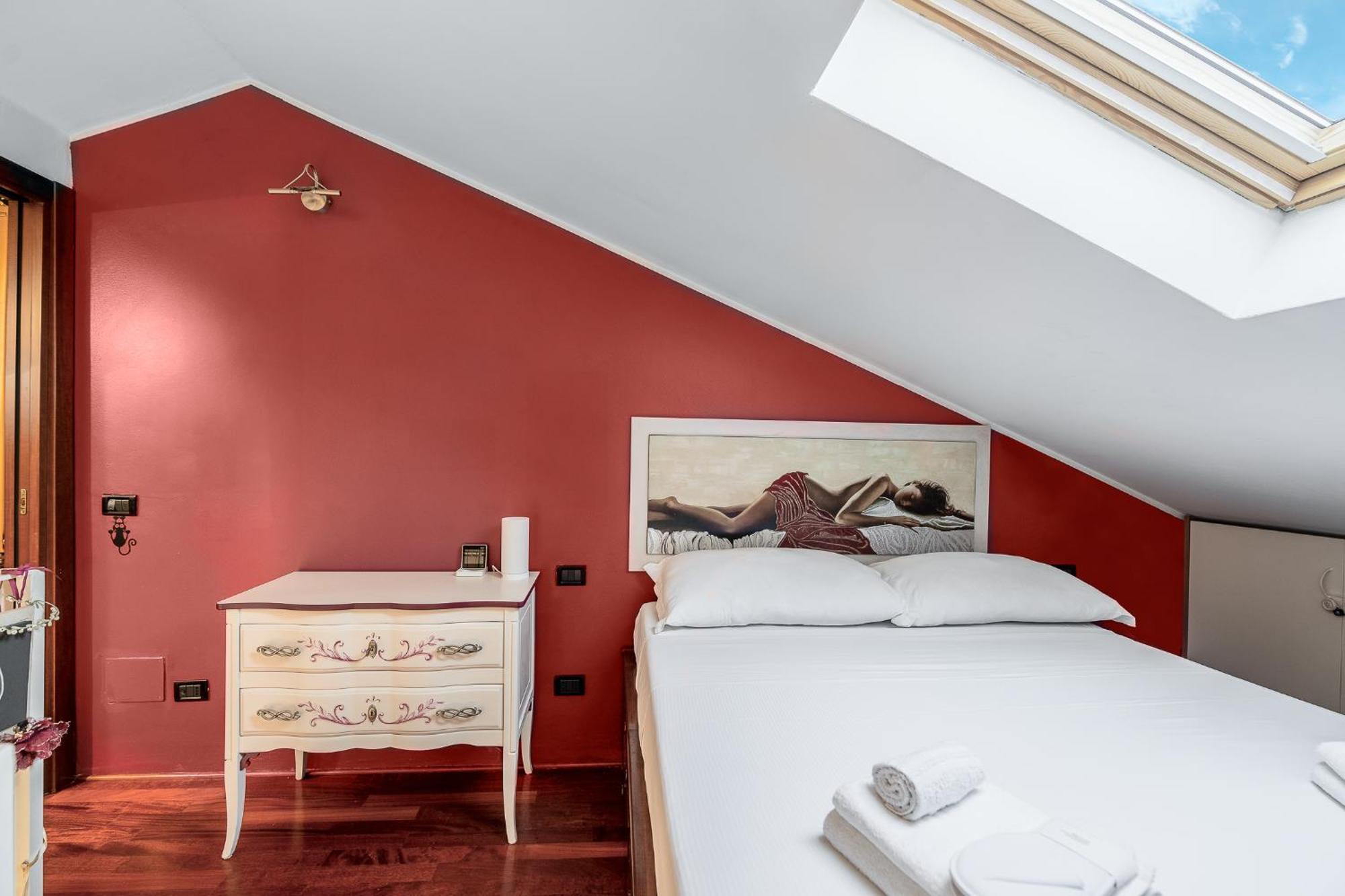 Bright Loft - Free Private Parking Appartement Milaan Buitenkant foto